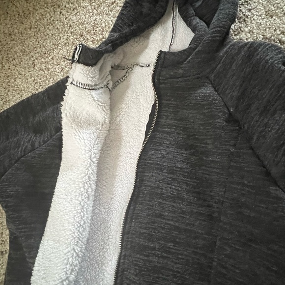 ⭐️ Firm Price ⭐️ NWOT Dark Gray Sherpa lined hoodie and jogger set - Picture 2 of 5